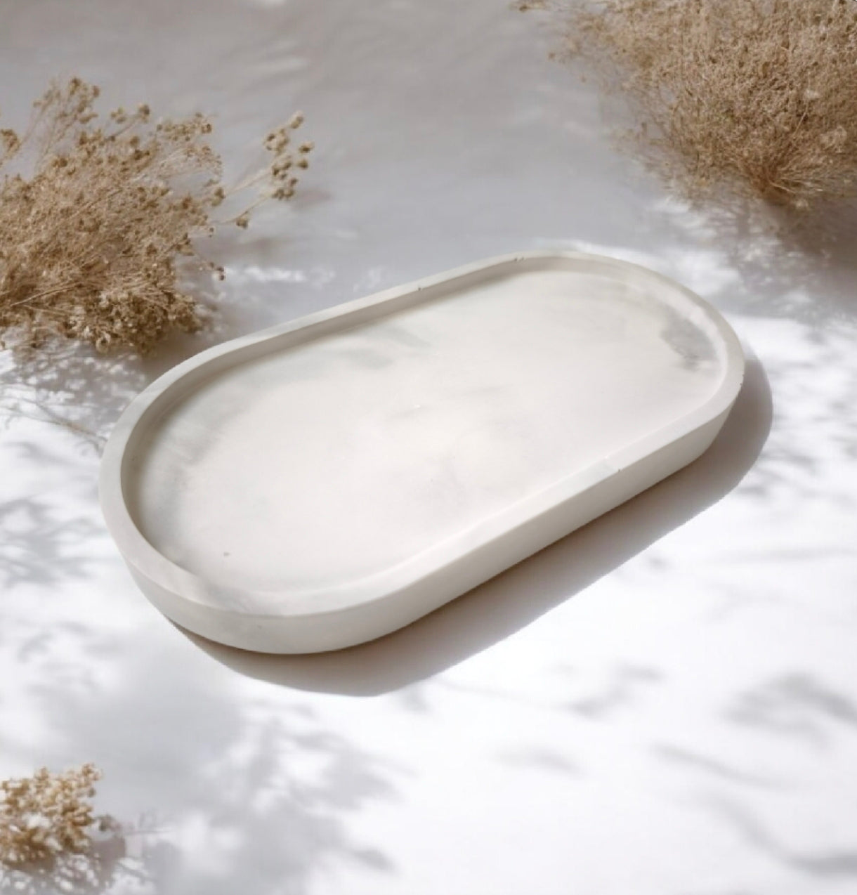 Plateau bijou marbré blanc et gris en Jesmonite – Home by maletim